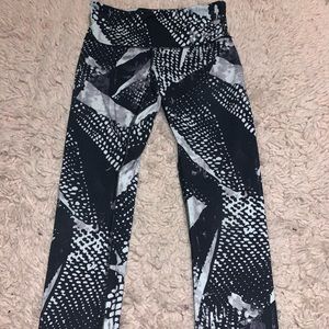 Super cute Lululemon leggings!
